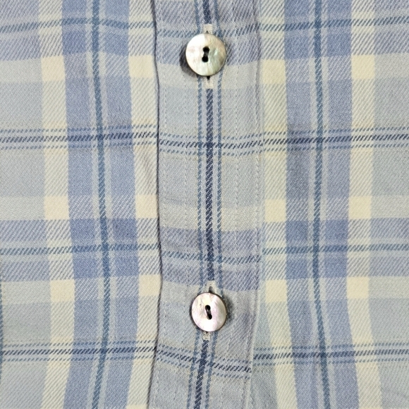 L.L. Bean 100% Cotton Light Blue White Plaid Button-Up Shirt Cabincore Gorpcore - Picture 5 of 8